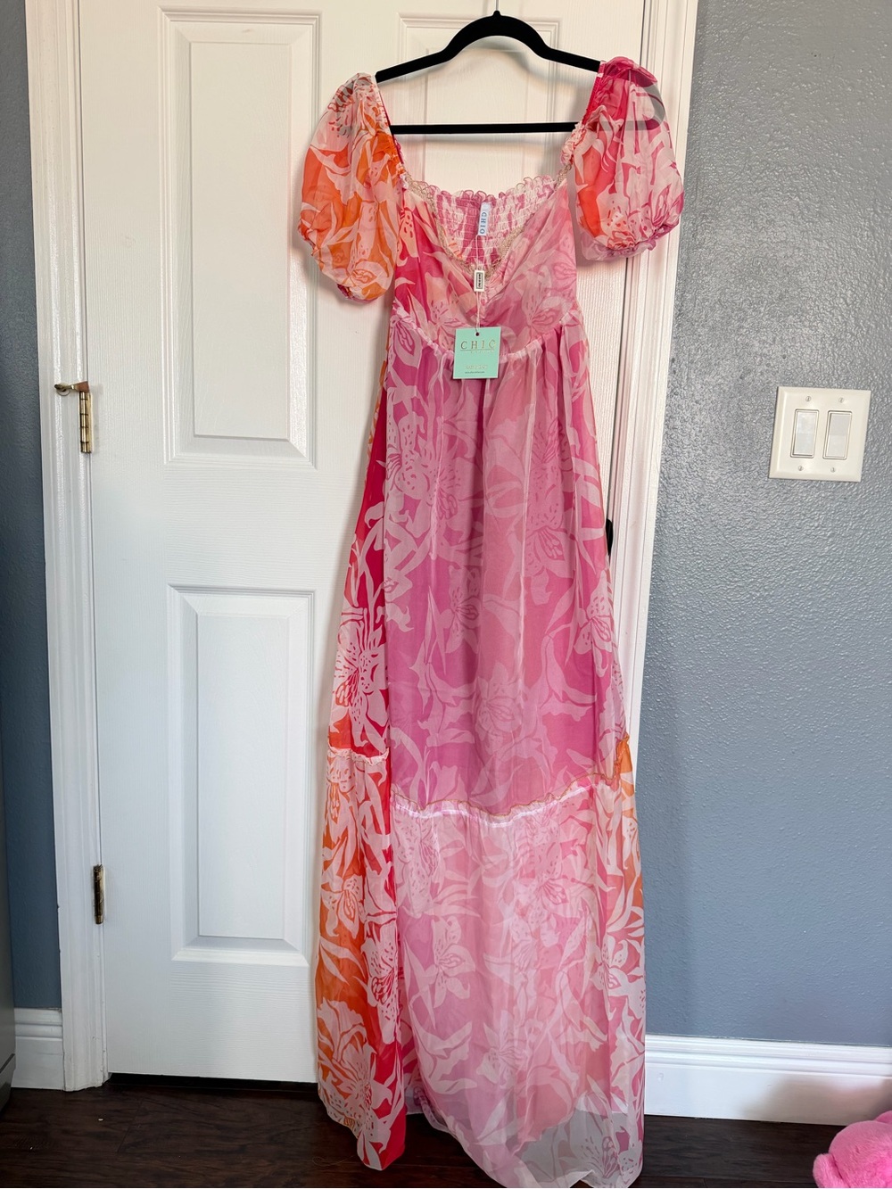 Pink Floral Puff-Sleeve Maxi Dress